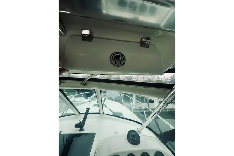Slide: The Image of Pursuit OS 335 Offshore 2008 - 46