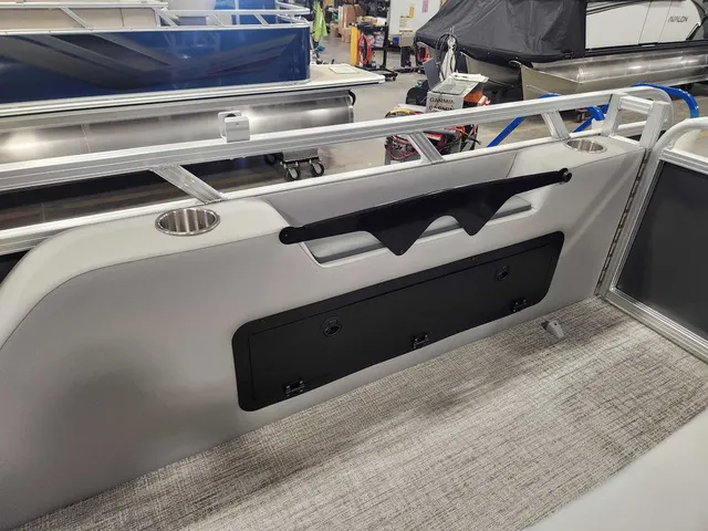 Slide: The Image of Avalon 2385 25 LSZ VRL 2026 - 11