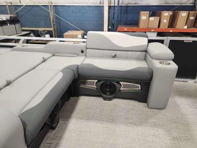 Slide: The Image of Avalon 2385 25 LSZ VRL 2026 - 17