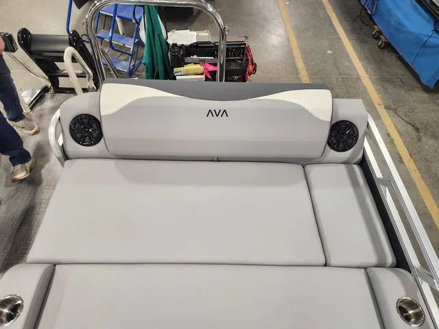 Slide: The Image of Avalon 2385 25 LSZ VRL 2026 - 19