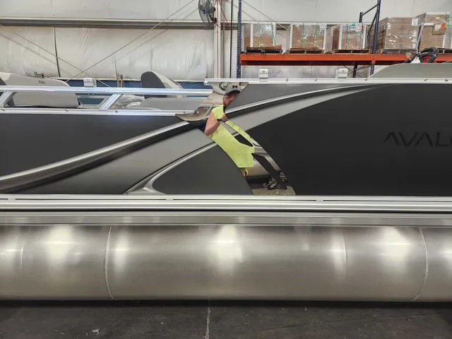 Slide: The Image of Avalon 2385 25 LSZ VRL 2026 - 3