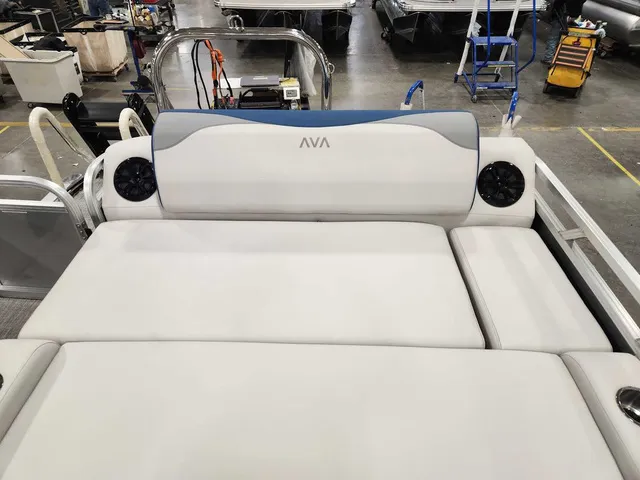 Slide: The Image of Avalon 2385 25 LSZ VRL 2026 - 13