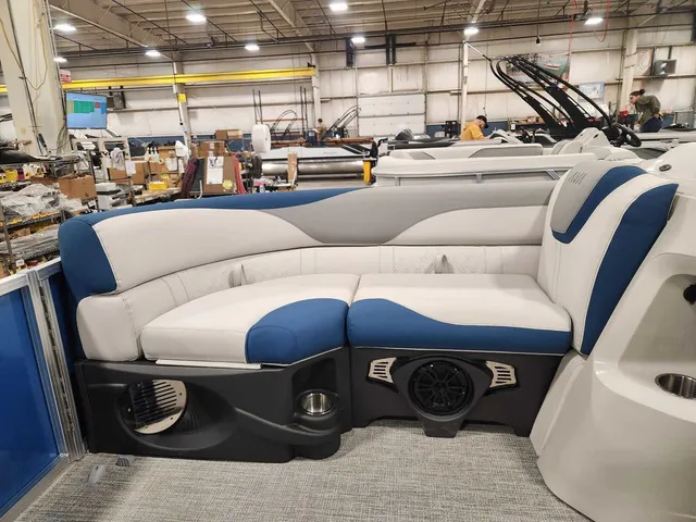 Slide: The Image of Avalon 2385 25 LSZ VRL 2026 - 19