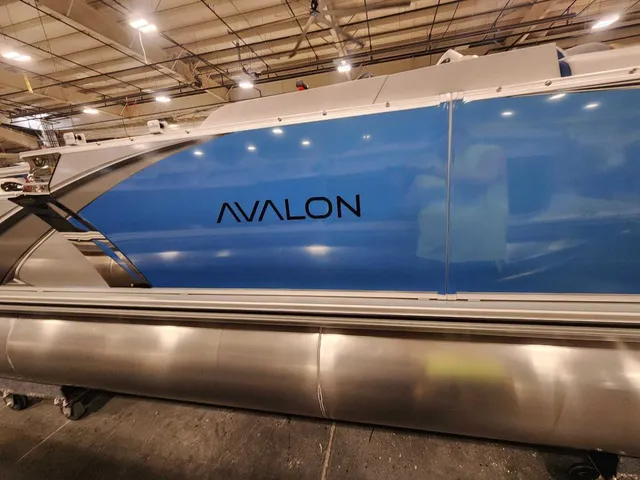 Slide: The Image of Avalon 2385 25 LSZ VRL 2026 - 4