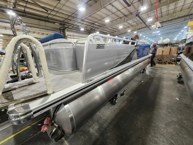 Slide: The Image of Avalon 2385 25 LSZ VRL 2026 - 6