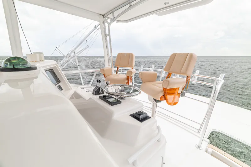 Slide: The Image of Bertram 450 Convertible 2003 - 24