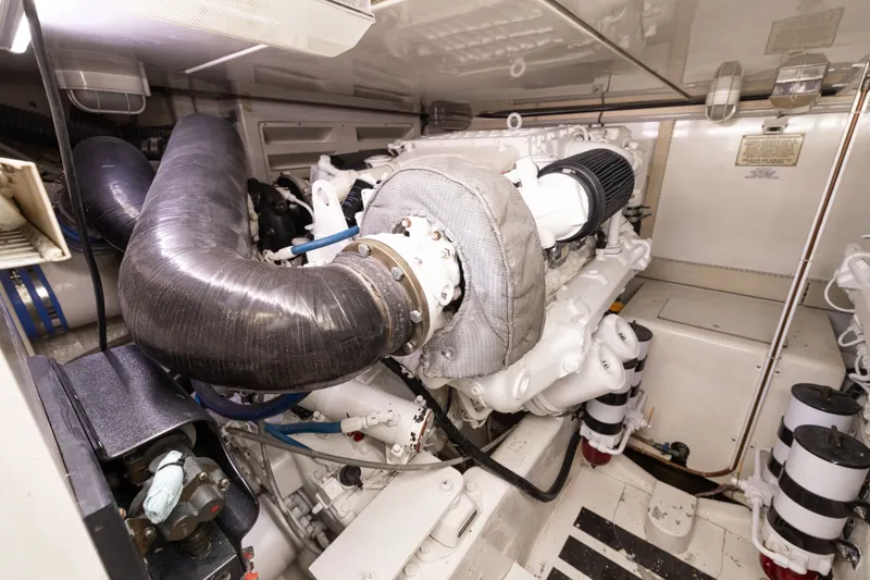 Slide: The Image of Bertram 450 Convertible 2003 - 66