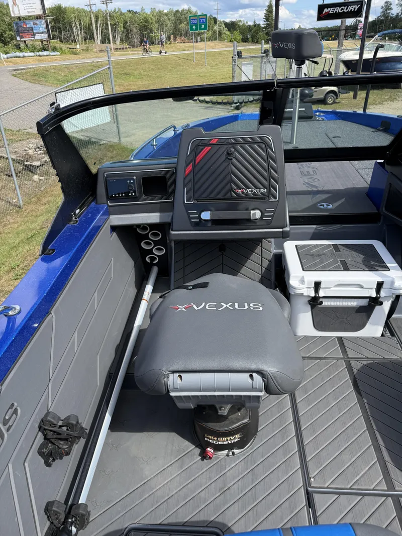 Slide: The Image of Vexus DVX20S 2023 - 3