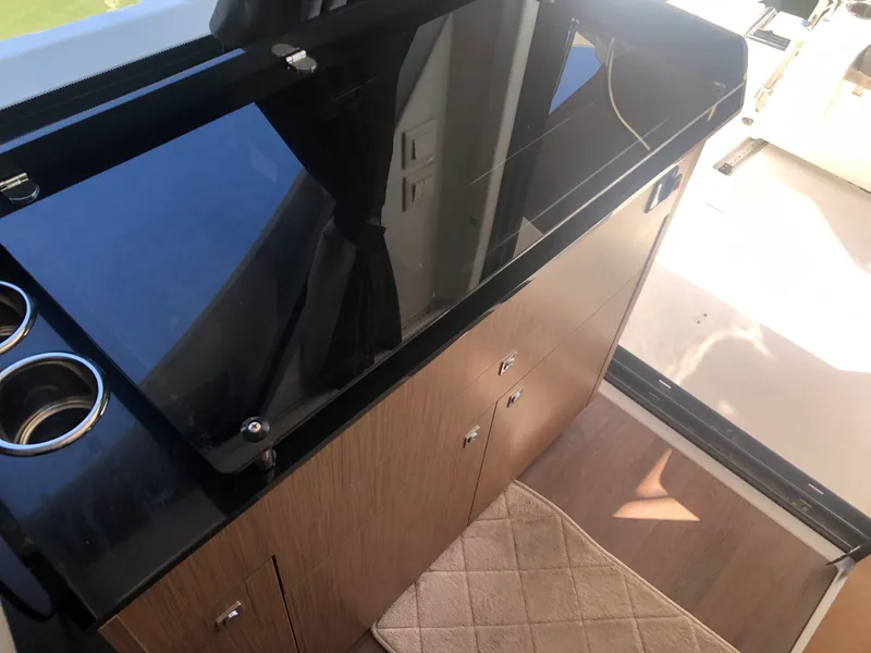 Slide: The Image of Beneteau Antares 9 2022 - 13
