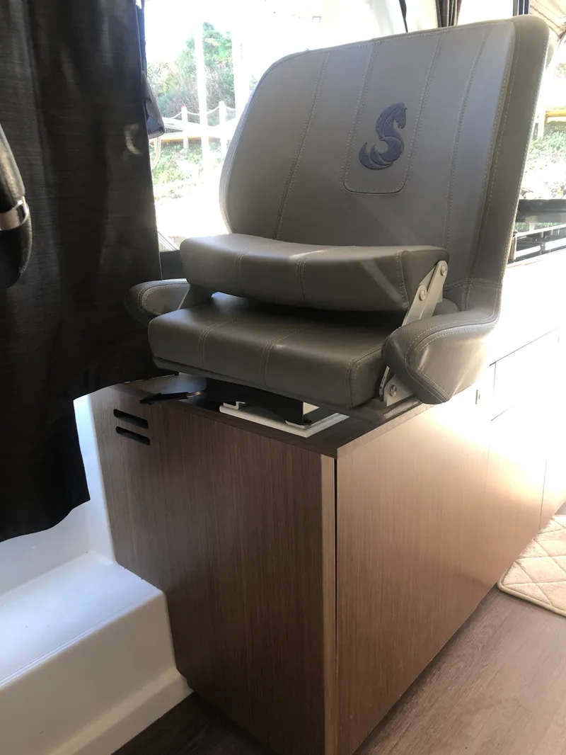 Slide: The Image of Beneteau Antares 9 2022 - 20