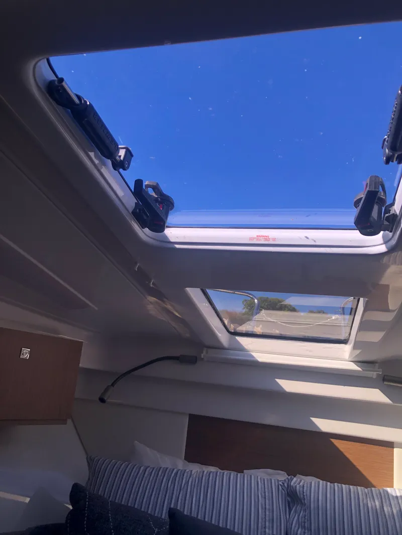 Slide: The Image of Beneteau Antares 9 2022 - 15