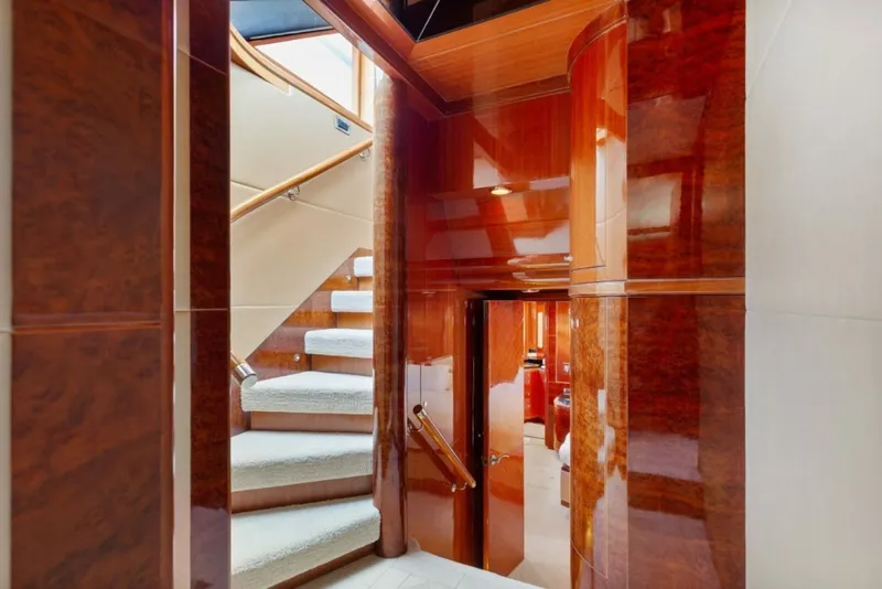 Slide: The Image of Ocean Alexander 74 Flybridge 2009 - 10