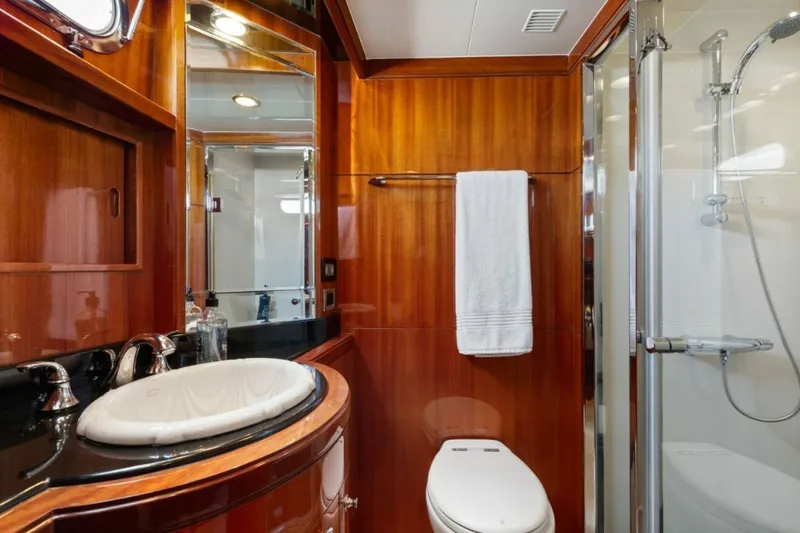 Slide: The Image of Ocean Alexander 74 Flybridge 2009 - 23