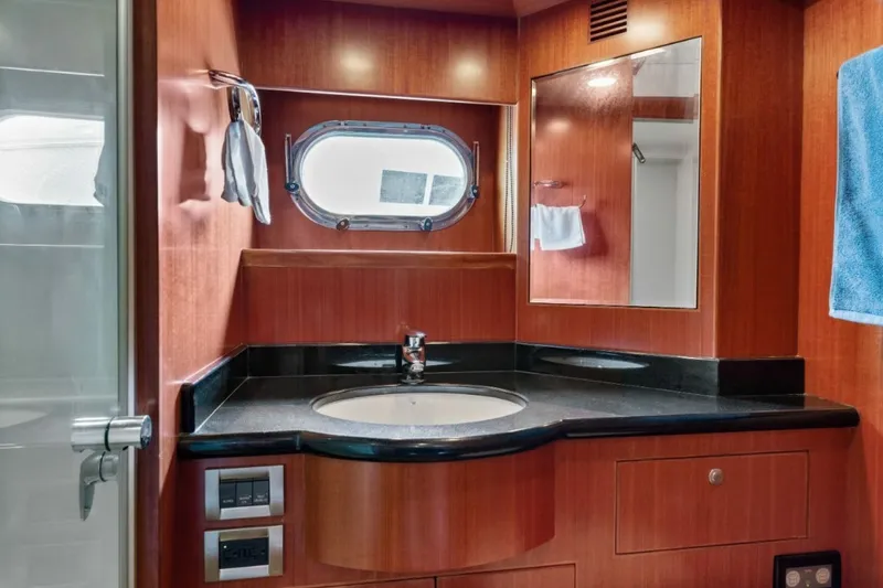 Slide: The Image of Ocean Alexander 74 Flybridge 2009 - 48