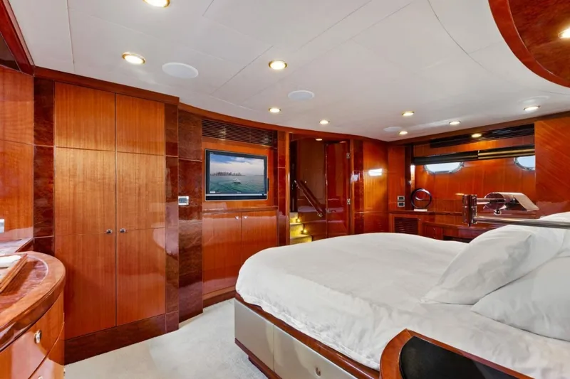 Slide: The Image of Ocean Alexander 74 Flybridge 2009 - 13