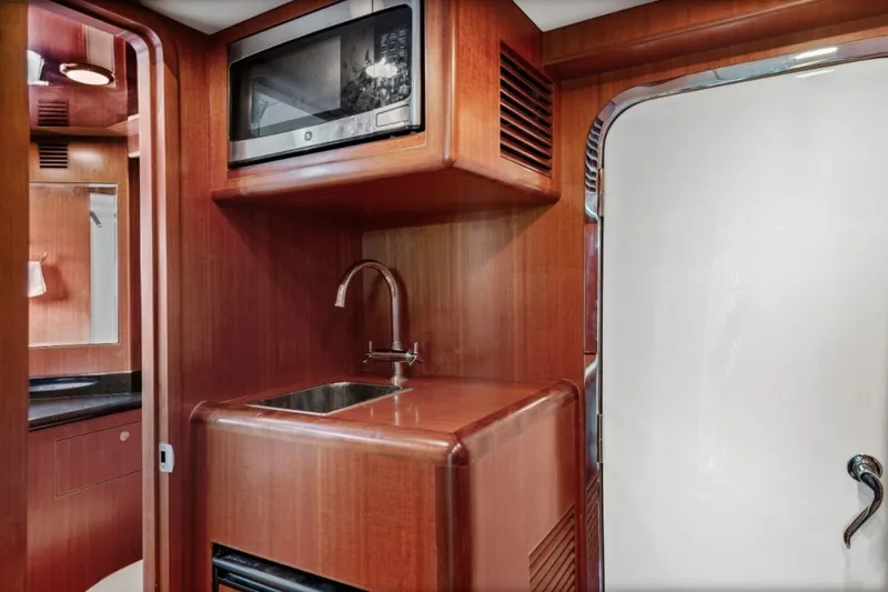Slide: The Image of Ocean Alexander 74 Flybridge 2009 - 46