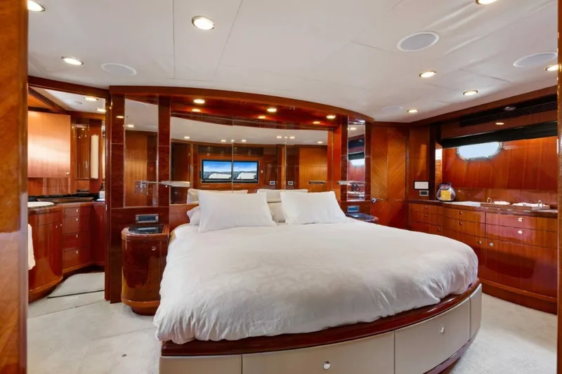 Slide: The Image of Ocean Alexander 74 Flybridge 2009 - 12