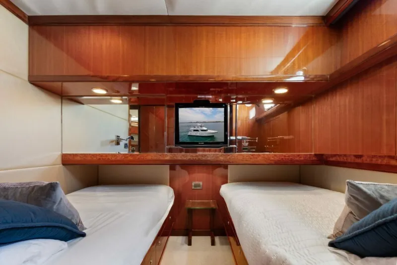 Slide: The Image of Ocean Alexander 74 Flybridge 2009 - 22