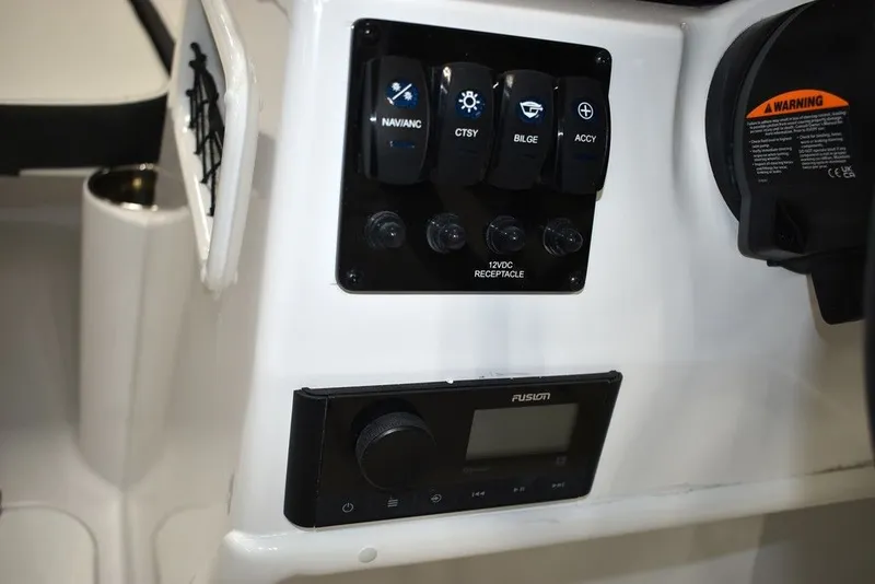 Slide: The Image of Stingray 172DC 2025 - 19