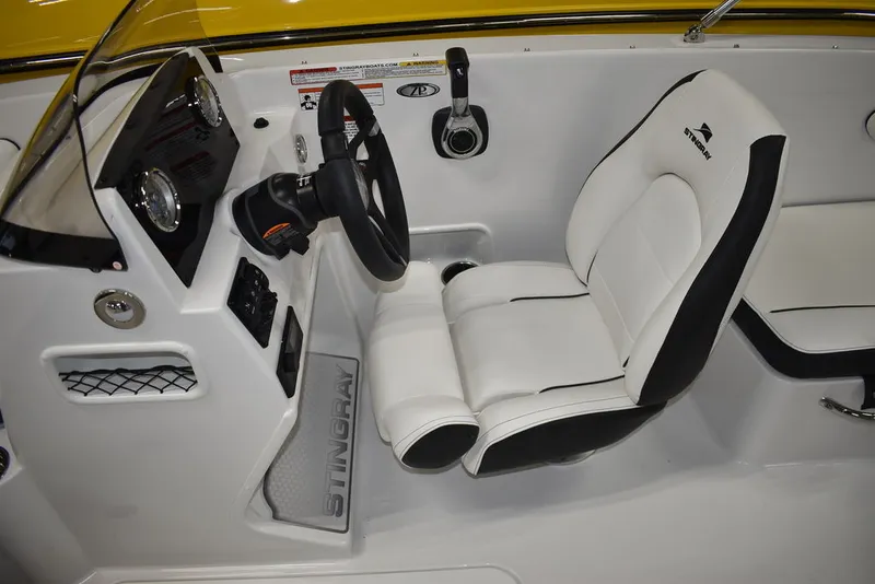 Slide: The Image of Stingray 172DC 2025 - 27