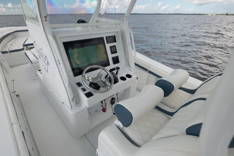 Slide: The Image of Yellowfin 36 Offshore 2017 - 18