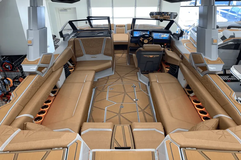 Slide: The Image of Nautique G25 Paragon 2025 - 16