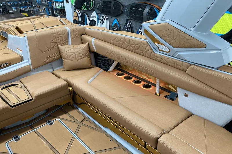 Slide: The Image of Nautique G25 Paragon 2025 - 19