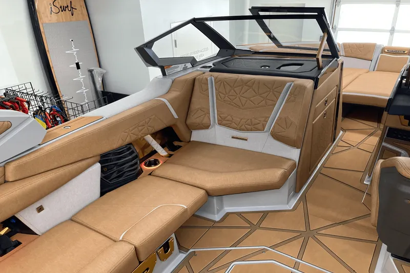 Slide: The Image of Nautique G25 Paragon 2025 - 21