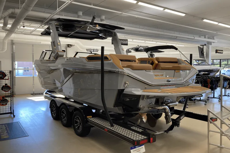 Slide: The Image of Nautique G25 Paragon 2025 - 8