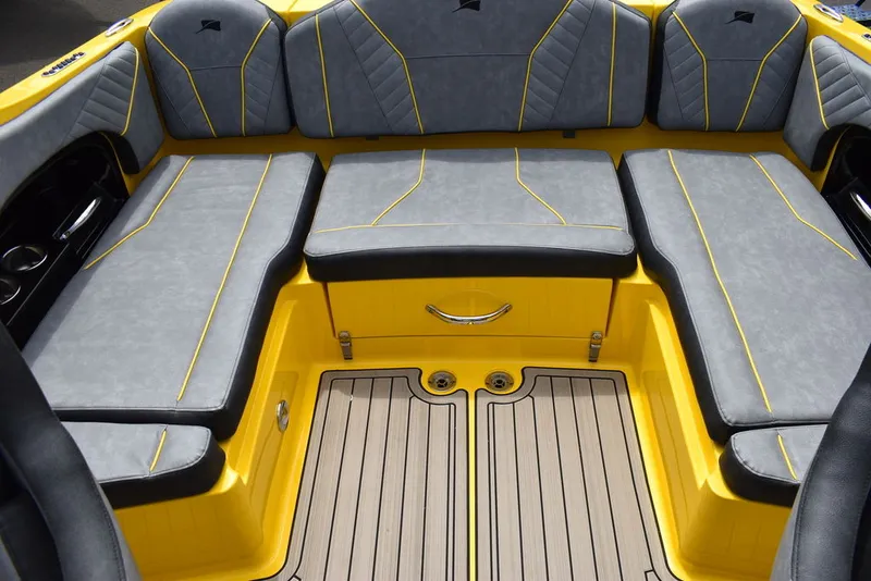 Slide: The Image of Stingray 23 OCX 2025 - 14