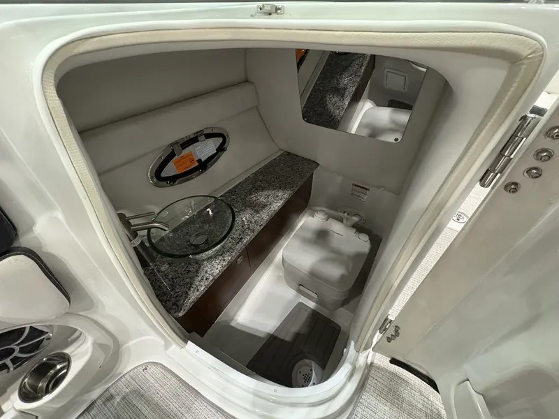 Slide: The Image of Crownline Boats 250 XSS 2026 - 5