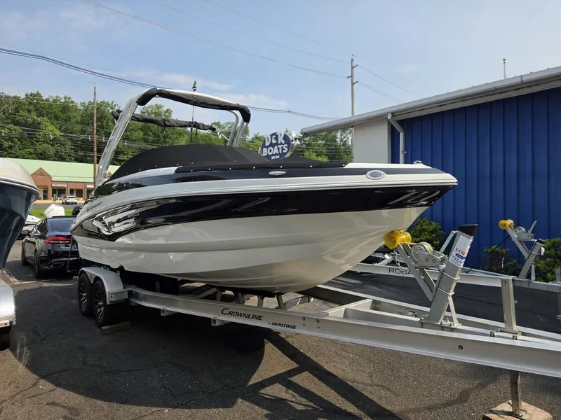 Slide: The Image of Crownline Boats 250 XSS 2026 - 2