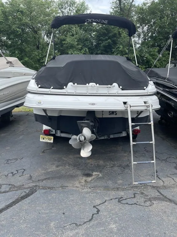 Slide: The Image of Crownline Boats 240 EX 2006 - 3