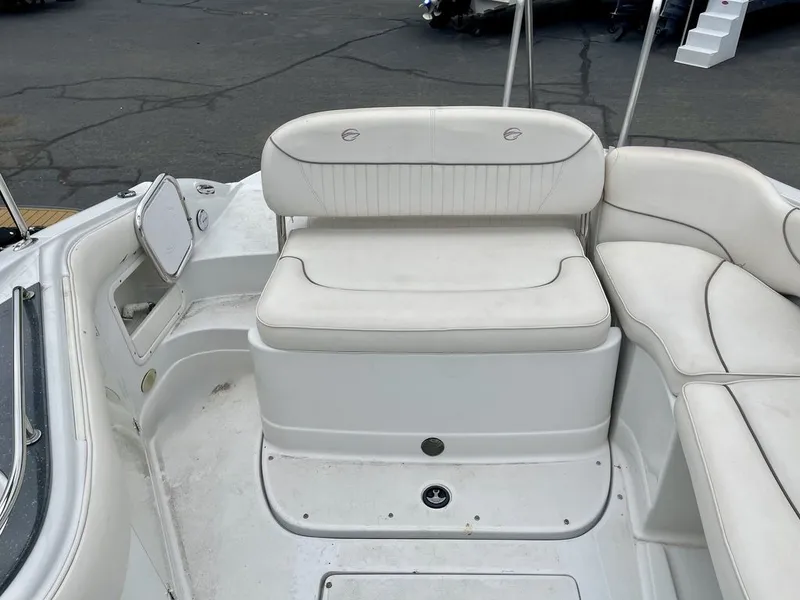 Slide: The Image of Crownline Boats 240 EX 2006 - 4