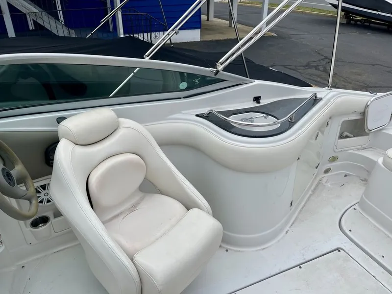 Slide: The Image of Crownline Boats 240 EX 2006 - 9