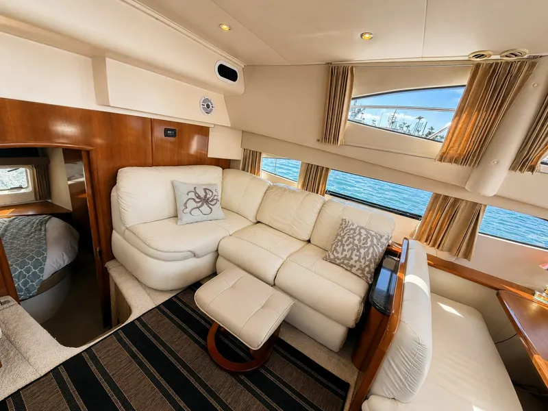 Slide: The Image of Carver Yachts 40 2004 - 11