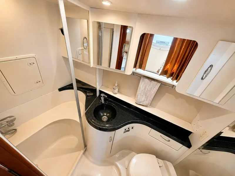Slide: The Image of Carver Yachts 40 2004 - 16