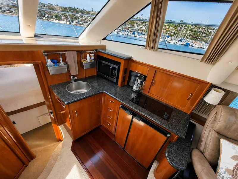 Slide: The Image of Carver Yachts 40 2004 - 13