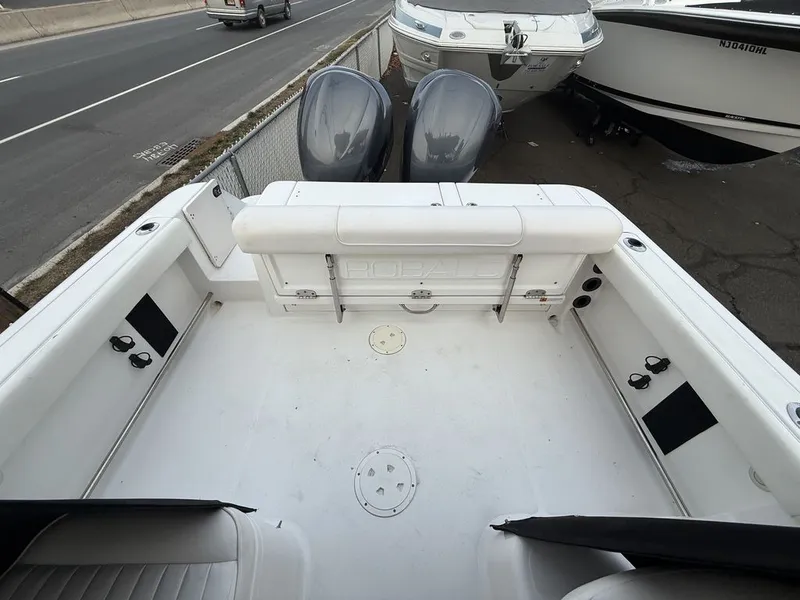 Slide: The Image of Robalo R265 WA 2013 - 7