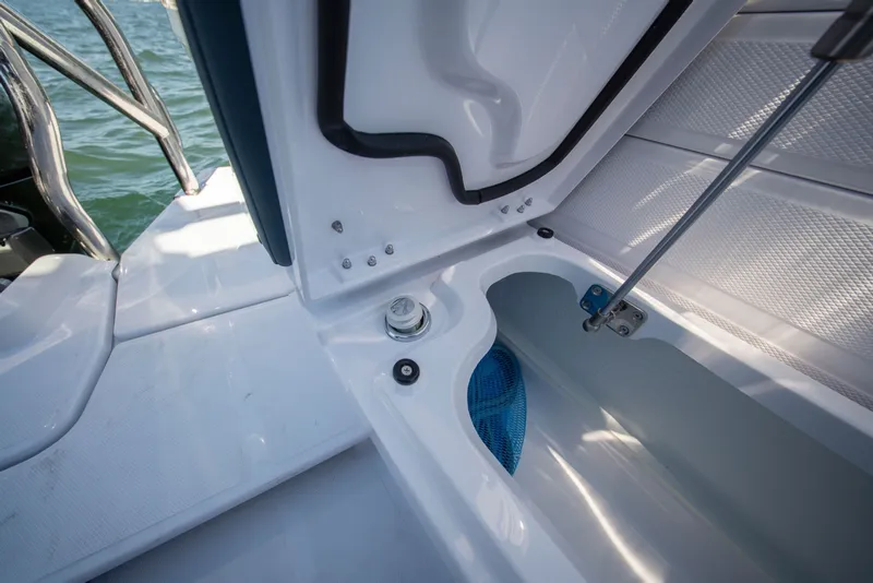 Slide: The Image of Axopar 38 Cross Cabin 2026 - 24
