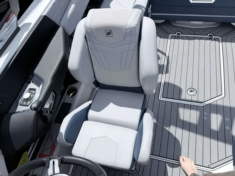 Slide: The Image of Nautique Super Air Nautique G 2022 - 24