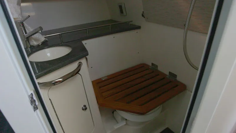 Slide: The Image of Boston Whaler 350 Realm 2019 - 10