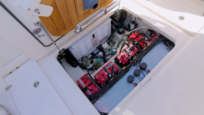 Slide: The Image of Boston Whaler 325 Conquest 2023 - 20