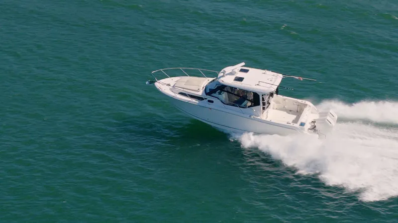 Slide: The Image of Boston Whaler 325 Conquest 2023 - 3