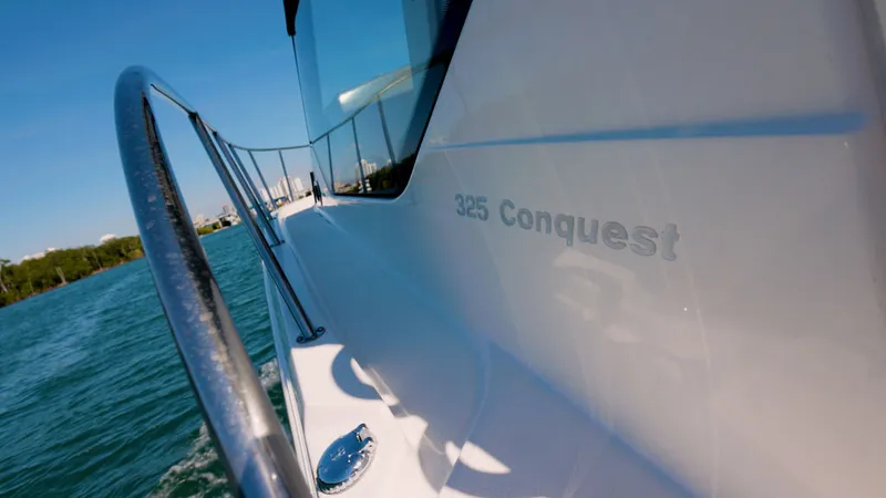 Slide: The Image of Boston Whaler 325 Conquest 2023 - 4