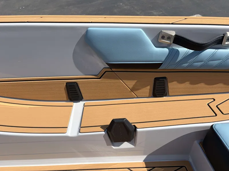 Slide: The Image of Nautique Ski Nautique 2027 - 30