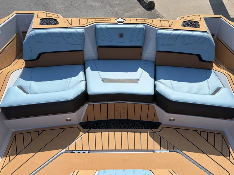 Slide: The Image of Nautique Ski Nautique 2027 - 10