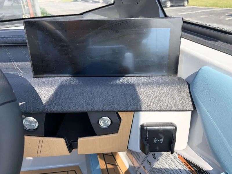 Slide: The Image of Nautique Ski Nautique 2027 - 18