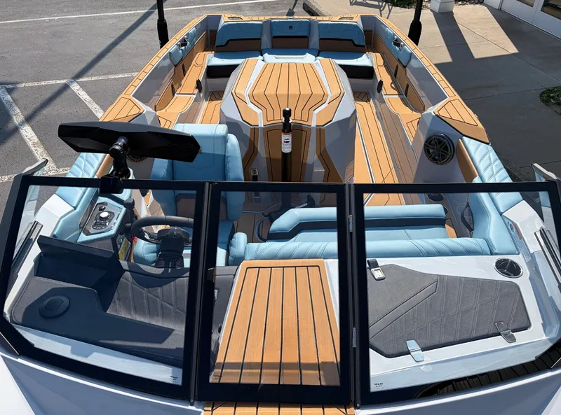 Slide: The Image of Nautique Ski Nautique 2027 - 25