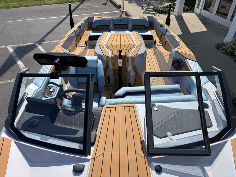 Slide: The Image of Nautique Ski Nautique 2027 - 24